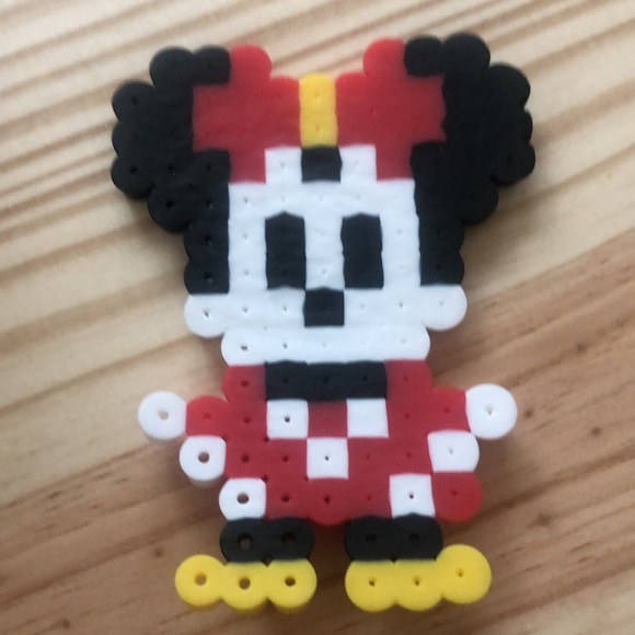 Perler Bead Minnie Mouse - Picture 4 of 4